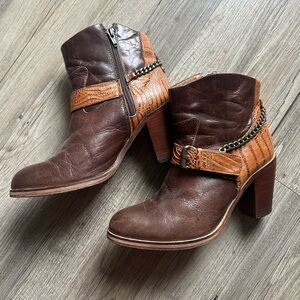 Lucchese Women’s Spirit Rachel Handcrafted Ankle Bootie